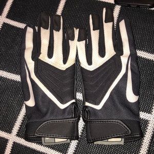 Nike Youth Large Football Gloves